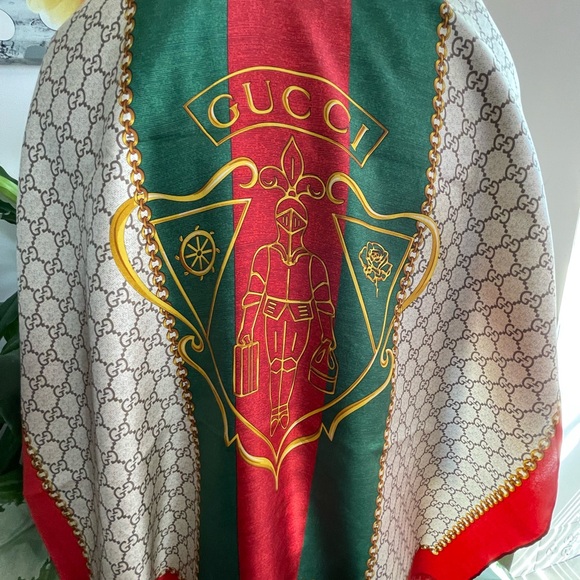 Gucci Crest Monogram Silk Shawl Scarf. - Picture 1 of 16